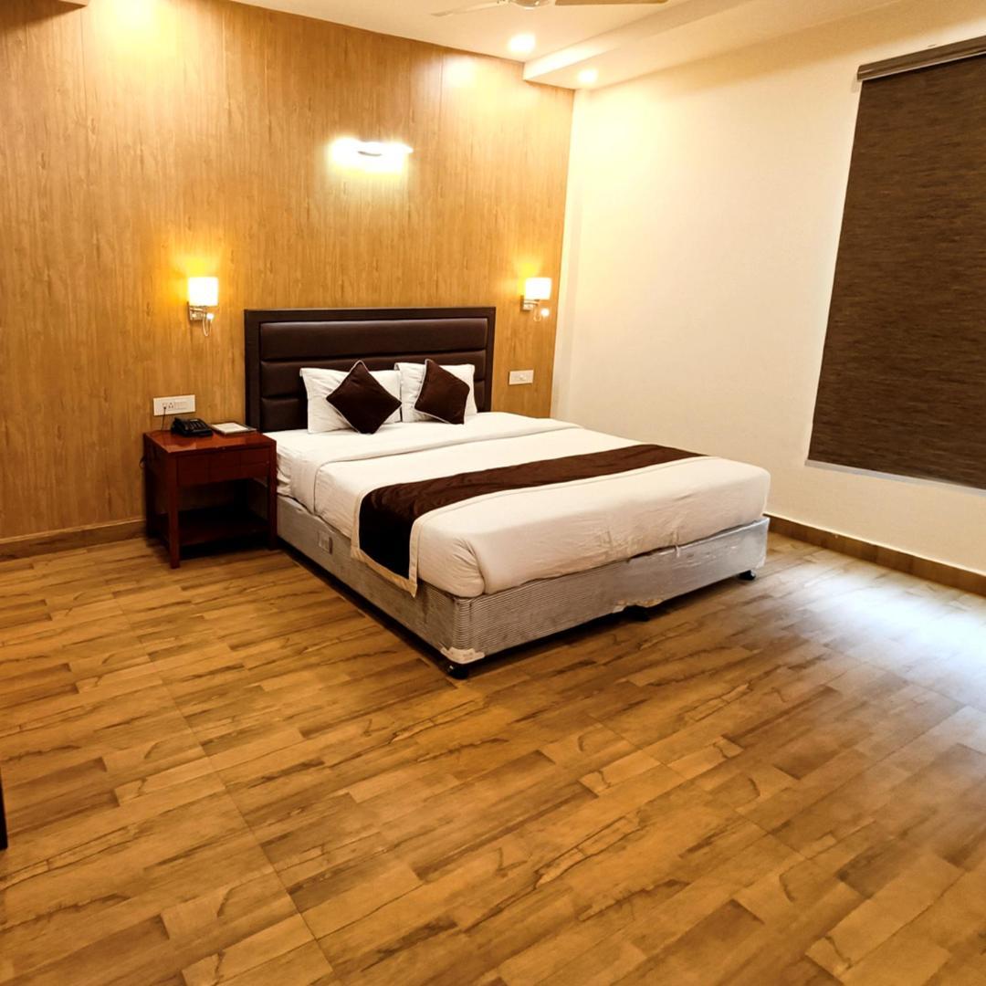 Hotel The Ved Mantra à Gwalior Extérieur photo